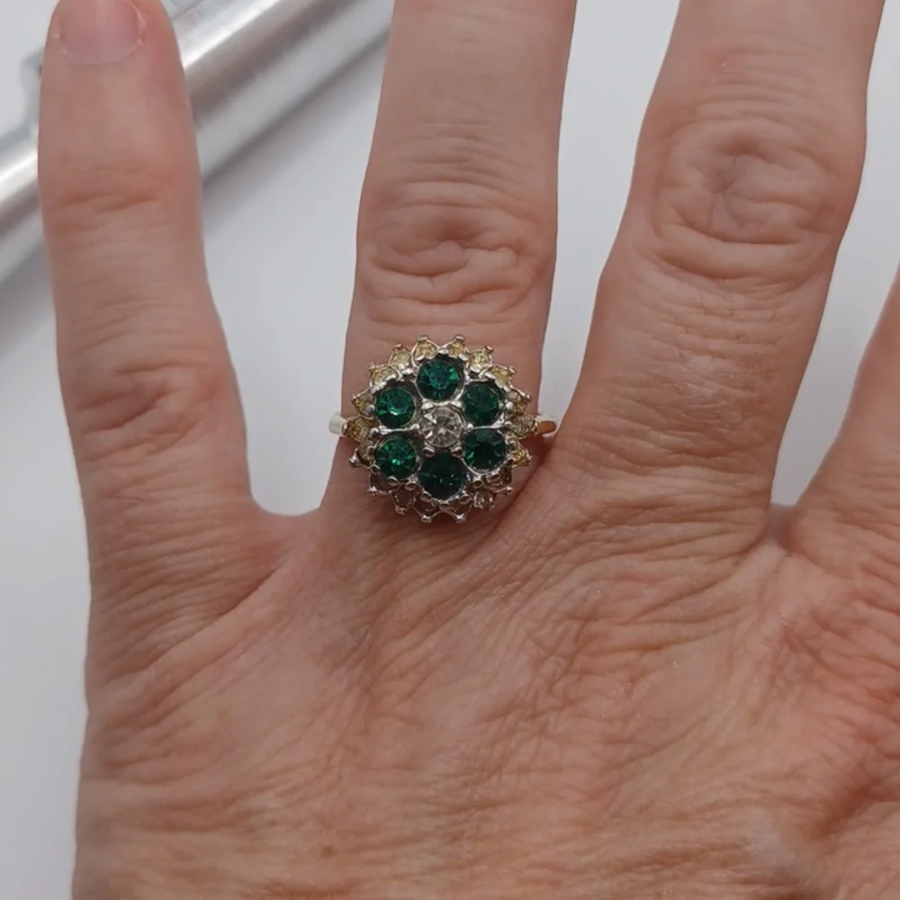 18K GE Ring With Green and Clear Rhinestones Floral Design Sz 8